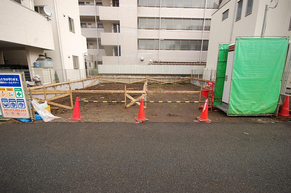 Local appearance photo. Local shooting