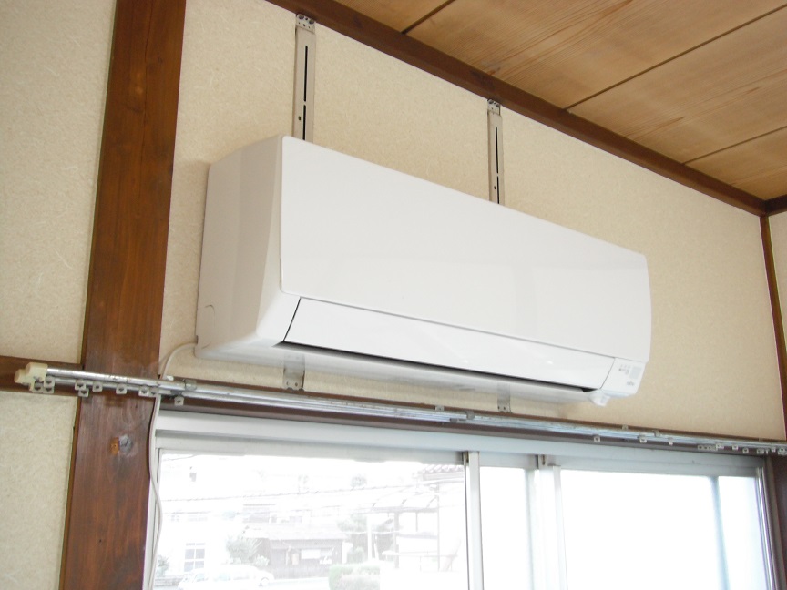 Other Equipment. Air conditioning [Brand new]