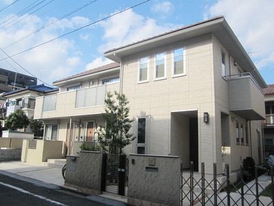 Building appearance. ☆ It is a station near the property ☆