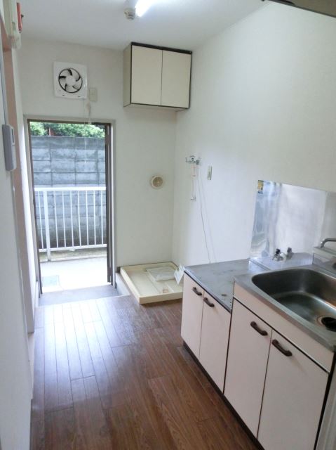Kitchen.  ☆ 2-neck is a gas stove can be installed j kitchen ☆
