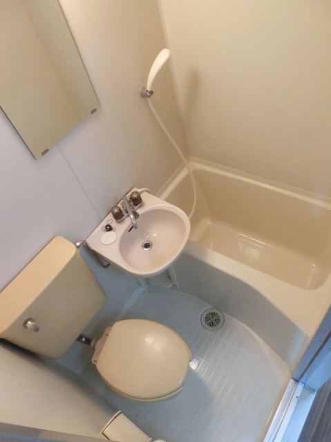 Bath.  ☆ Cleaning is a simple unit bus ☆