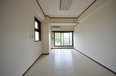 Living and room. ☆ Room space ☆