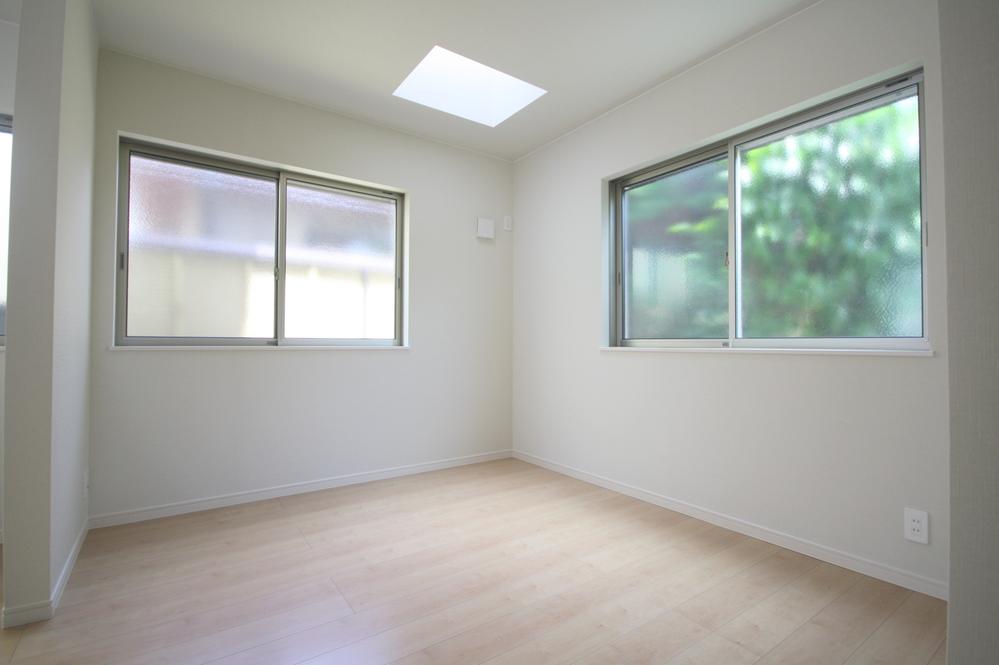 Non-living room. Local Photos