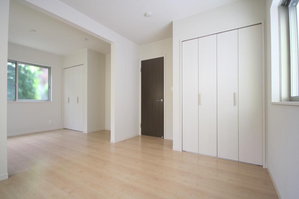 Non-living room. Local Photos