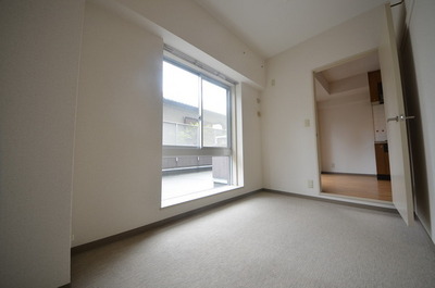 Living and room.  ☆ Free to arrange space ☆