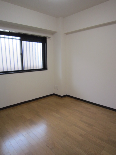 Other room space. room