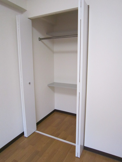 Receipt. Storage space is also generous