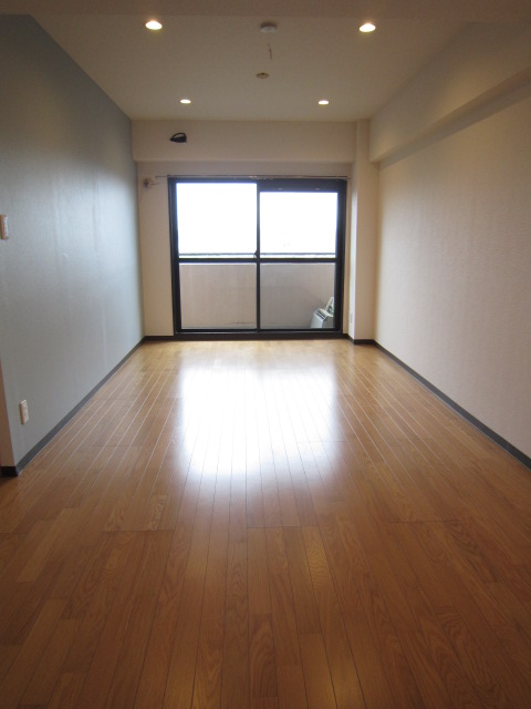 Living and room. 13 Pledge of living is also day also good ventilation