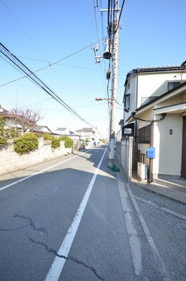 Other. 1m to the periphery (other)