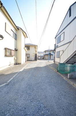 Other. 1m to the periphery (other)