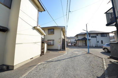 Other. 1m to the periphery (other)