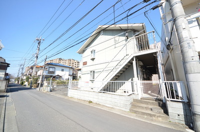 Other. 1m to the periphery (other)