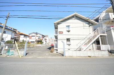 Other. 1m to the periphery (other)