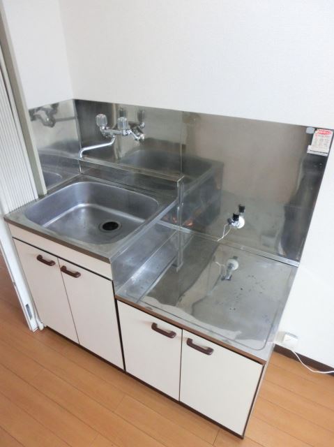 Kitchen.  ☆ 2-neck is a gas stove can be installed j kitchen ☆