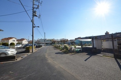 Other. 1m to the periphery (other)