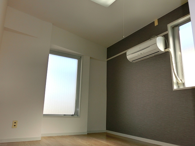 Living and room. The rooms are of 6 quires 1R.