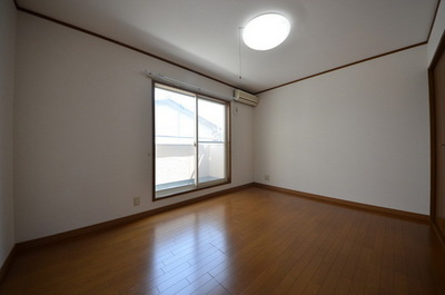 Living and room.  ☆ Free to arrange space ☆ 