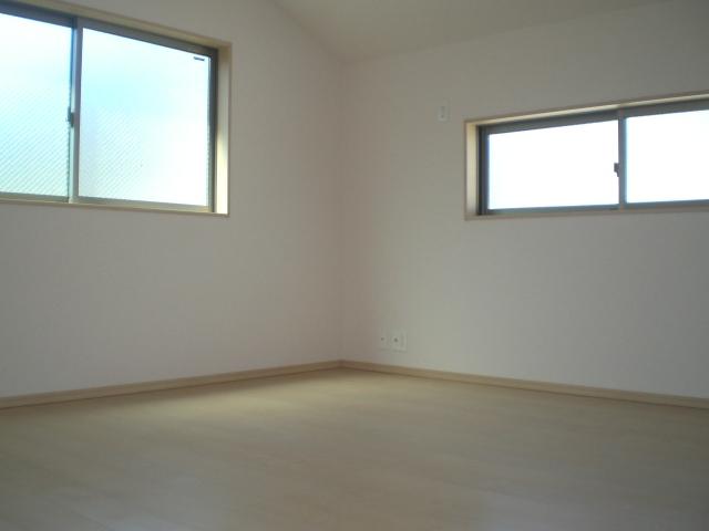 Non-living room. 3 Building 8 pledge Western-style The spacious living room, There is also a spread of the walk-in closet!