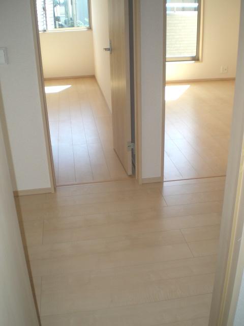 Other introspection. 3 Building second floor hall