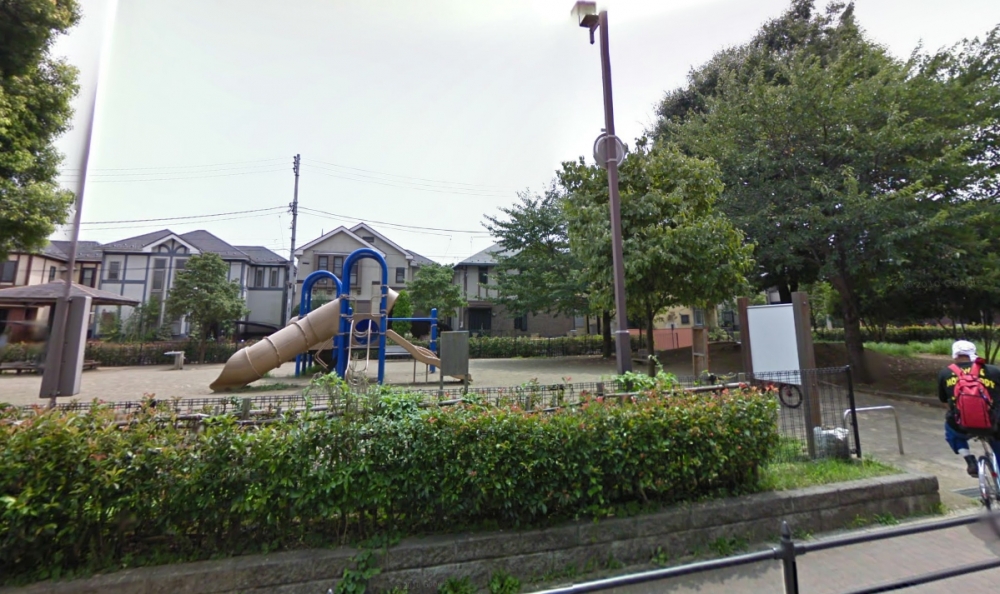 park. 474m to medium petting park (park)