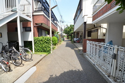 Other. Until the other (Other) 1m