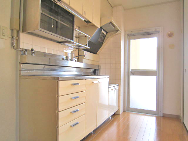 Kitchen. System kitchen with water heater