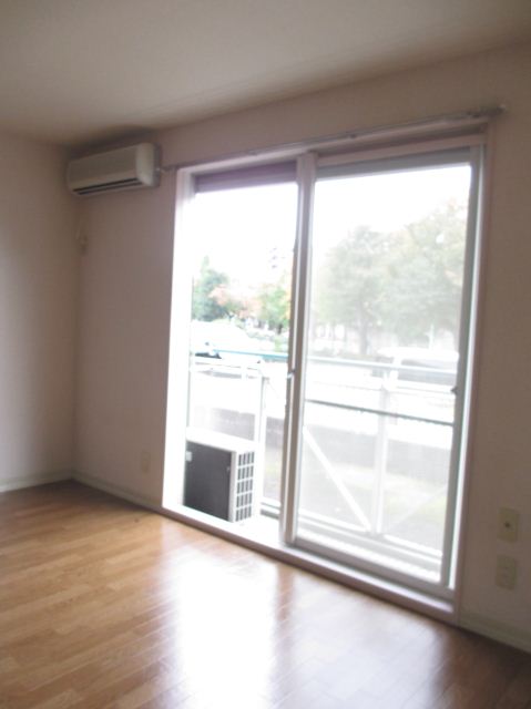 Living and room.  ☆ room ☆ 