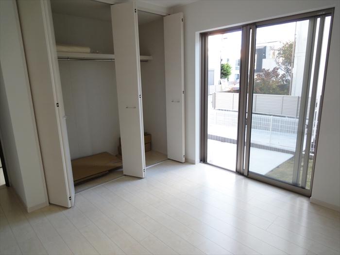 Non-living room. (December 2013) Shooting