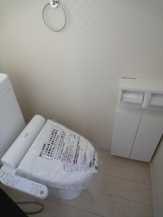 Toilet. (December 2013) Shooting