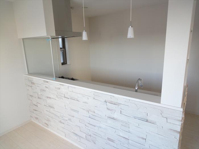 Living. (December 2013) Shooting