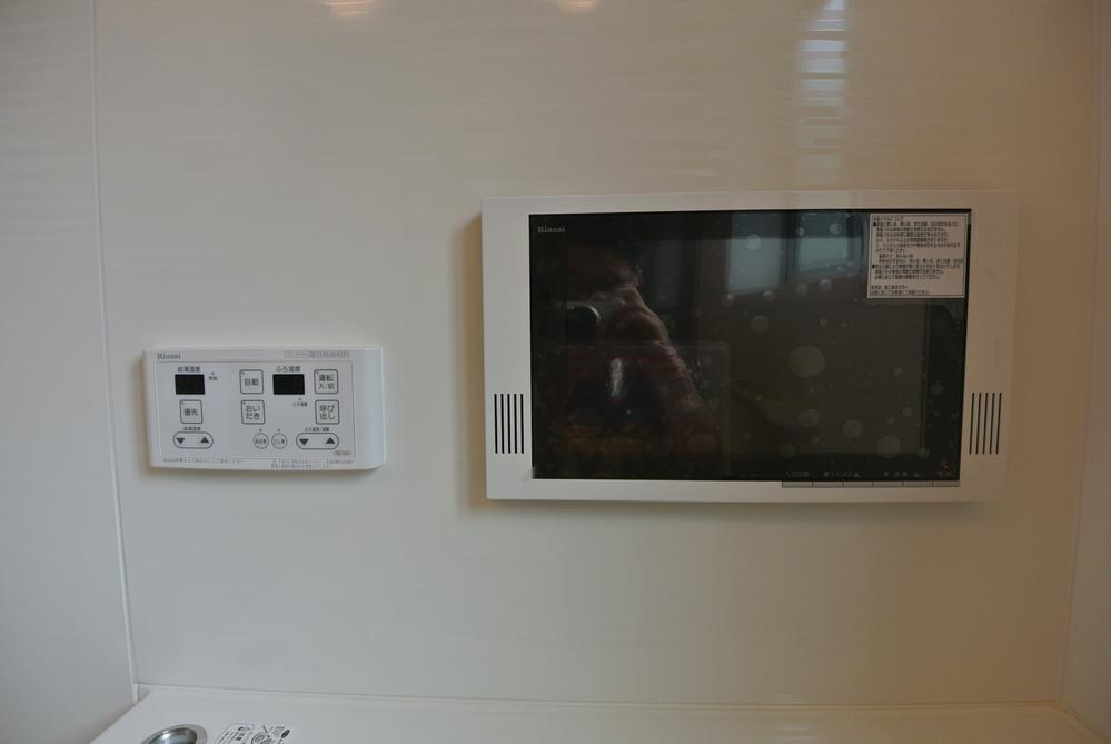 Bathroom. Local Photos