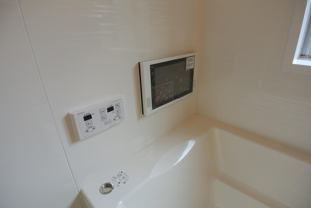 Bathroom. Local Photos