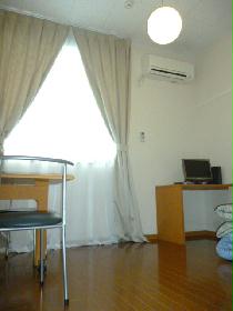 Living and room. Floor and equipment is different depending on your room. The more details, contact us!