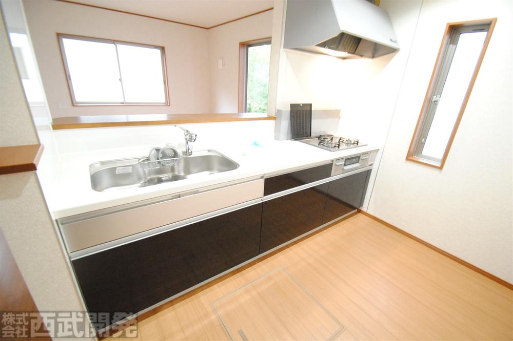 Other Equipment. 2 Building artificial marble counter kitchen with water purifier ・ Slide storage ・ Underfloor Storage