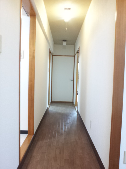 Other room space. Corridor