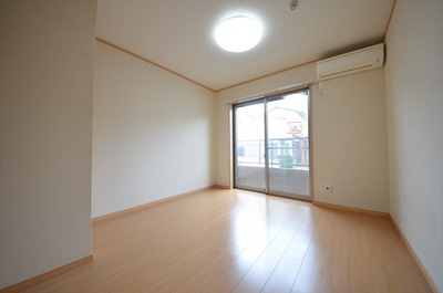 Living and room. ☆ Free to arrange space ☆