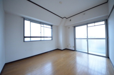 Other room space. Two-sided lighting Western-style 6 Pledge