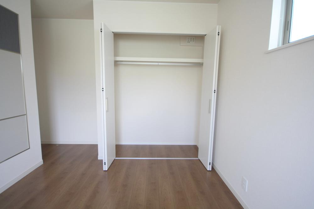 Non-living room. Local Photos