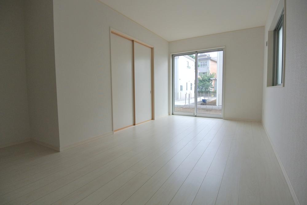 Living. 4 Building Living