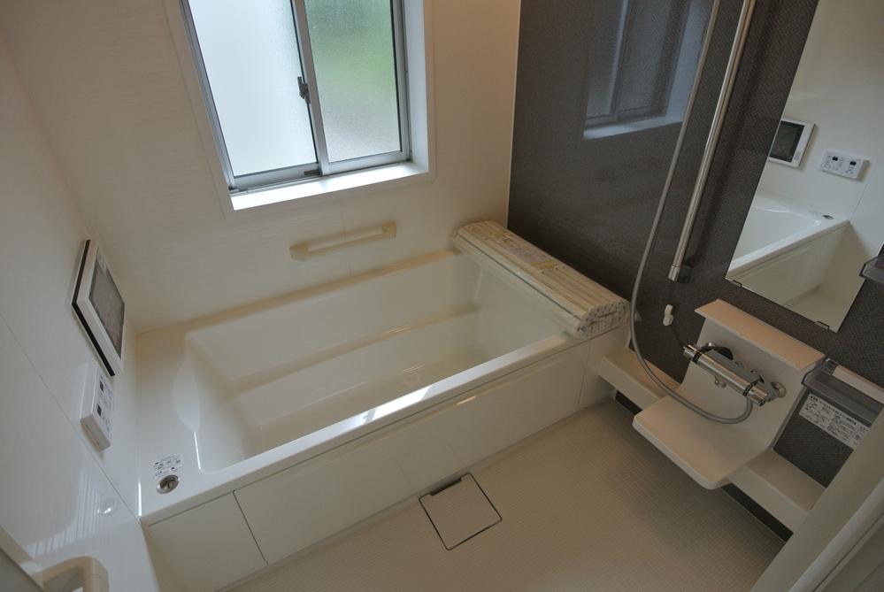 Bathroom. 4 Building bathroom