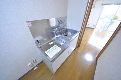 Kitchen. Because the gas two-burner kitchen, Effortlessly self-catering