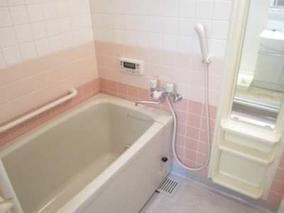 Bath.  ◆ Bus (with Reheating function) ◆