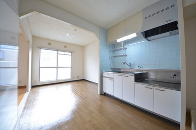 Living and room. ☆ Room space ☆