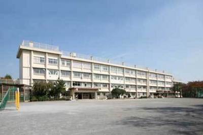 Primary school. 226m to the National seventh elementary school (elementary school)