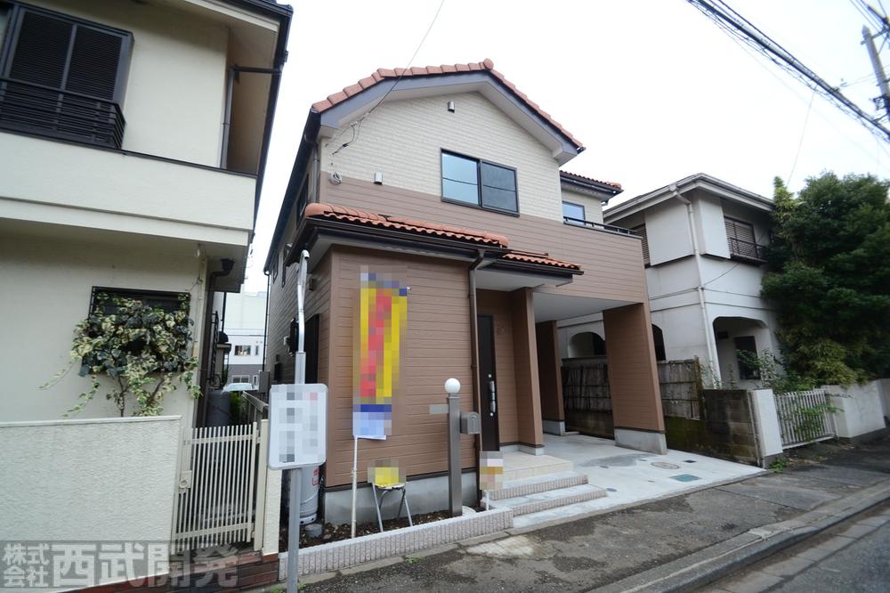 Local appearance photo. Local (10 May 2013) Shooting