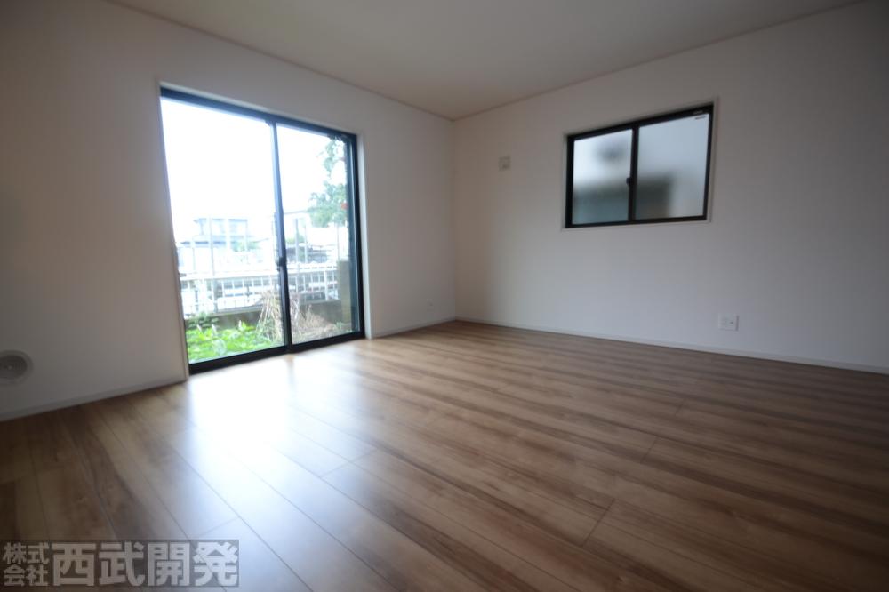 Living. LDK16.125j Pledge Counter Kitchen