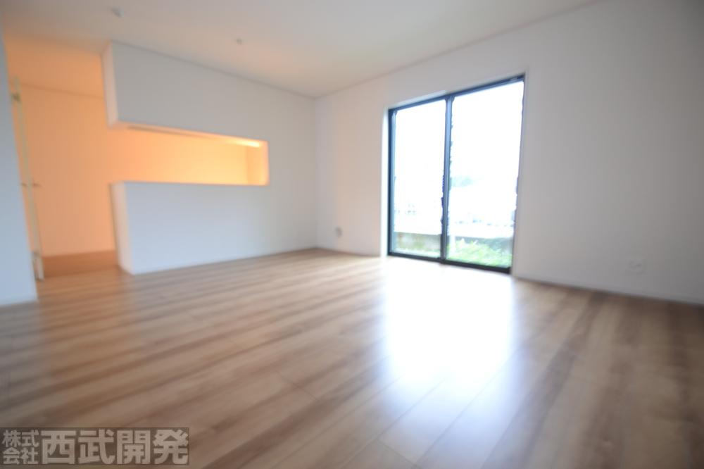 Living. LDK16.125j Pledge Counter Kitchen