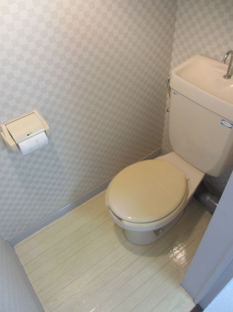 Toilet.  ☆ toilet ☆