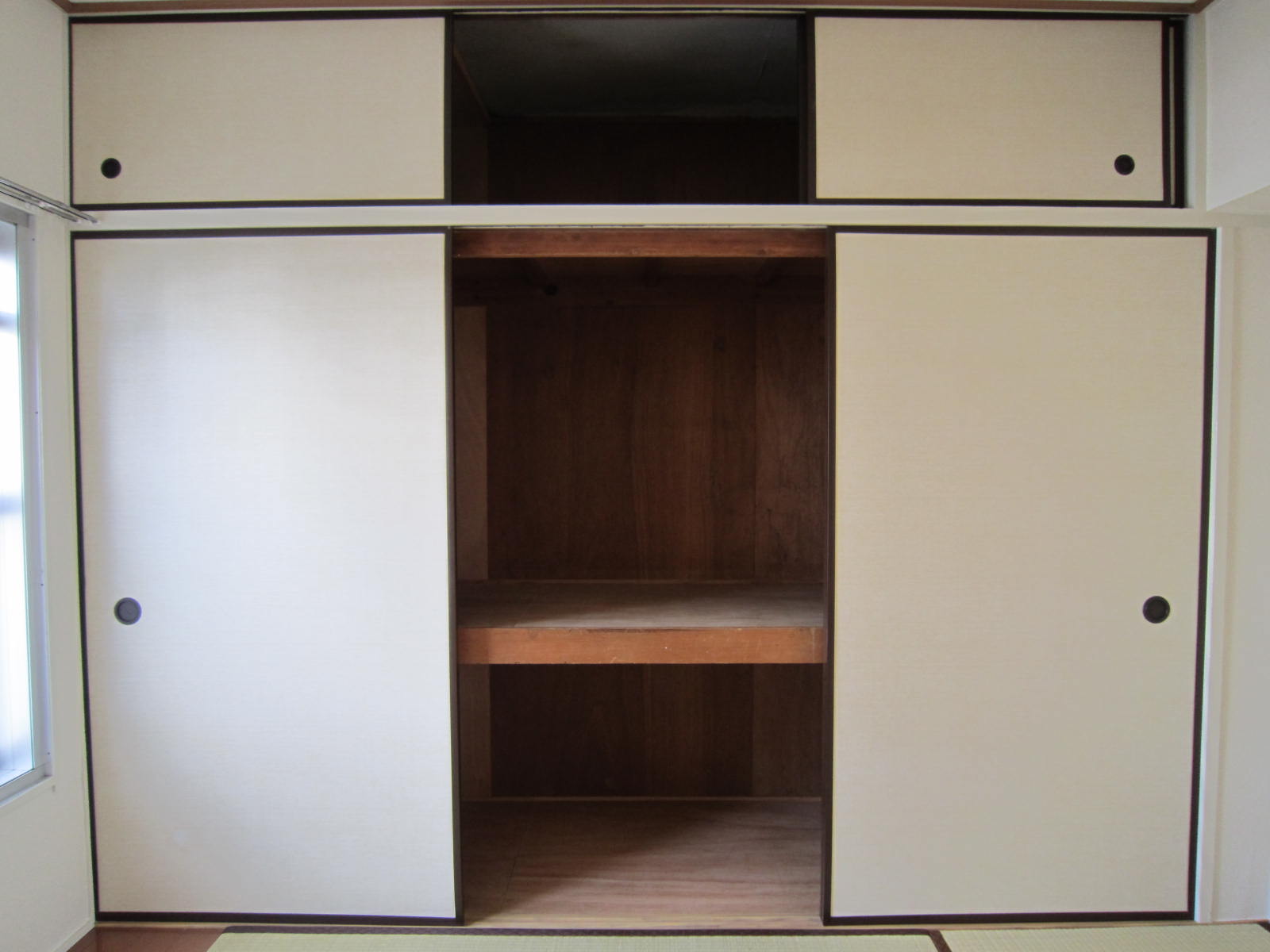 Receipt. The Japanese-style room, Closet with the upper closet