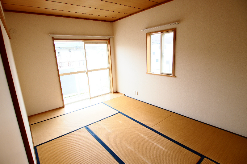 Other. Bright two-sided lighting Japanese-style room